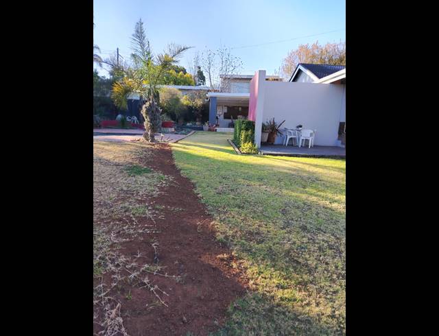 4 BEDROOM FREEHOLD FOR SALE IN HUTTENHEIGHTS